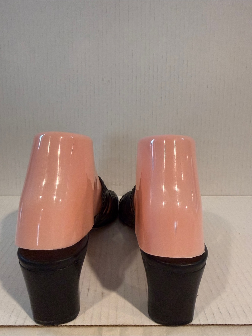 Brighton Black Strappy 2-1/4” Mid-Heel Women's Sandals (sz 7) - Picture 5 of 8